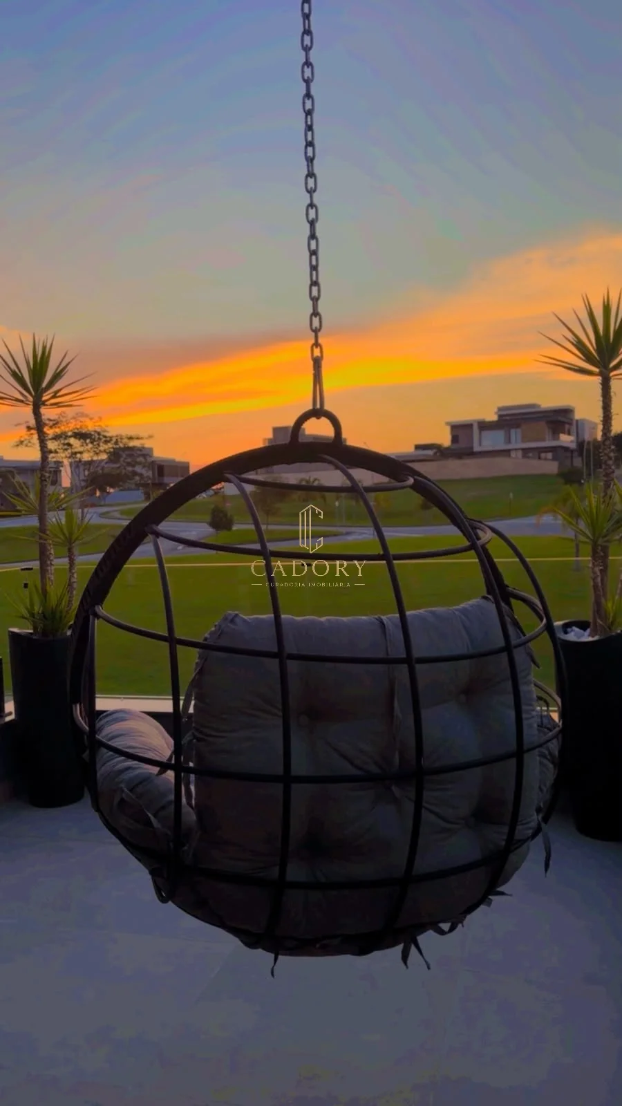 Sobrado Luxuoso com Vista Definitiva em Urbanova