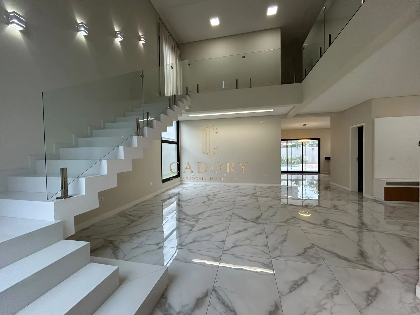 Casa luxuosa em Urbanova com piscina e varanda gourmet