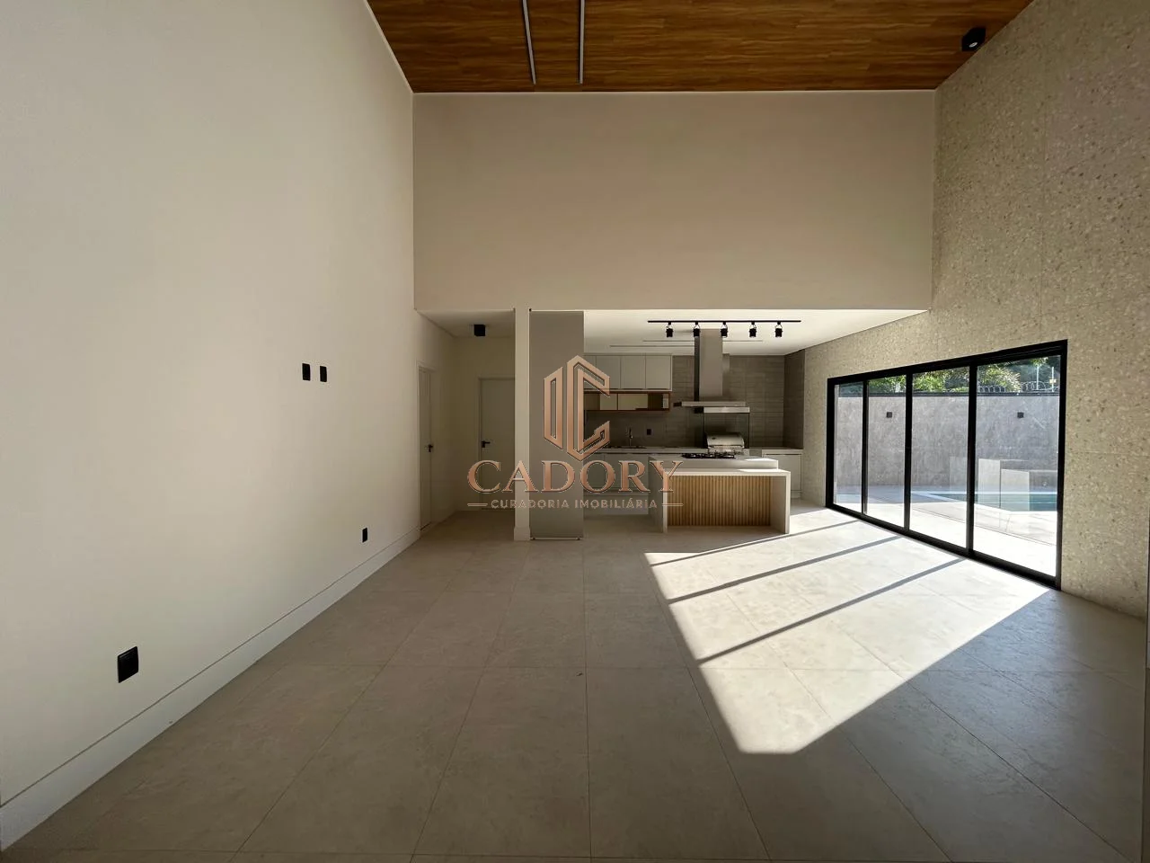 Casa de Alto Padrão em Urbanova com 4 Suítes e Lazer Completo — foto 3