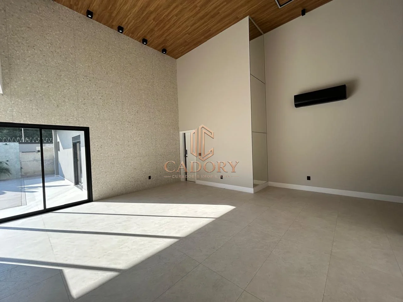 Casa de Alto Padrão em Urbanova com 4 Suítes e Lazer Completo — foto 5