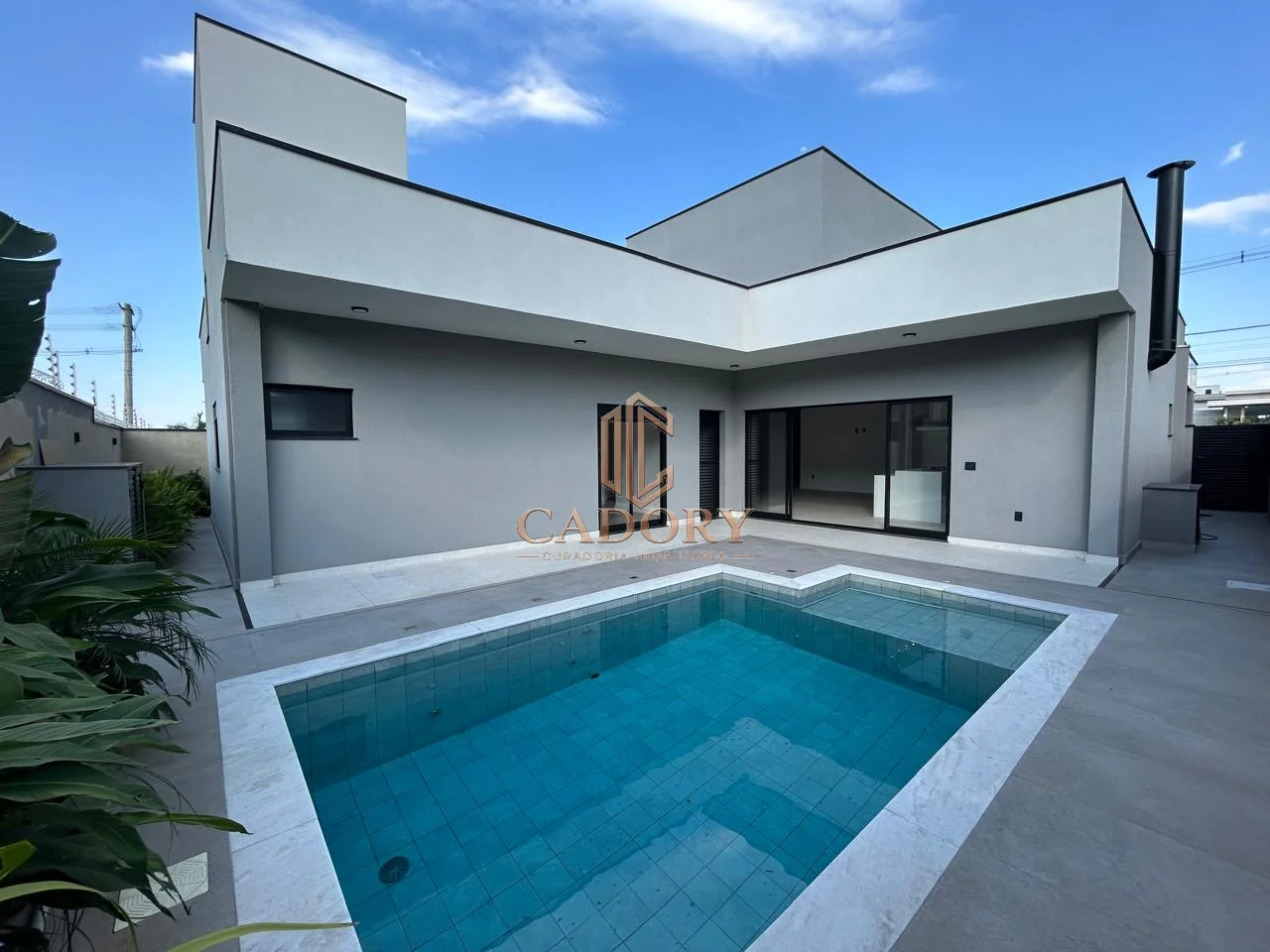 Casa de Alto Padrão em Urbanova com 4 Suítes e Lazer Completo — foto 2