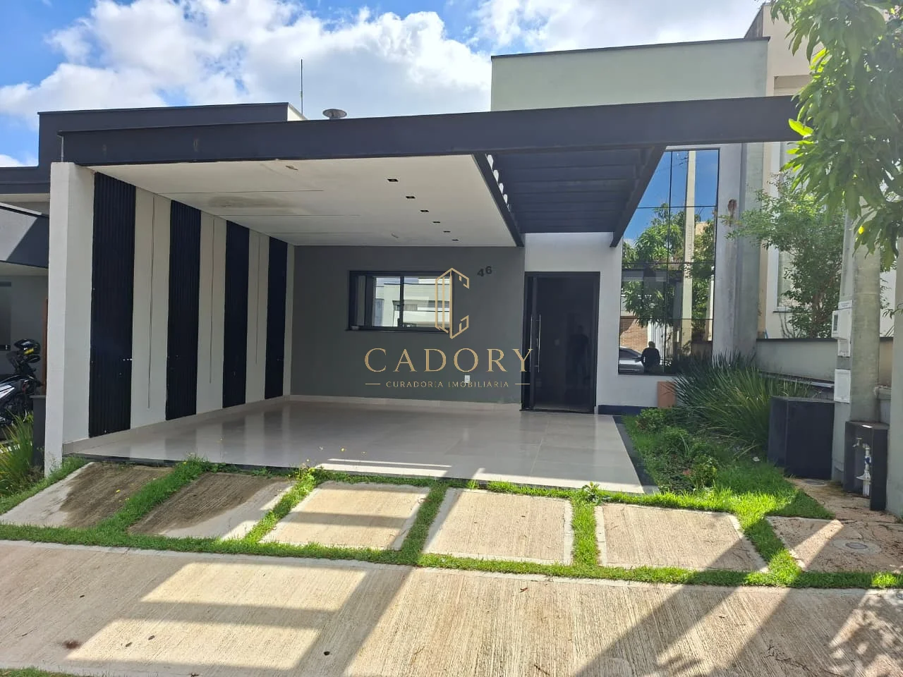 ÓTIMA CASA TÉRREA NO JARDIM DOS IMPÉRIOS