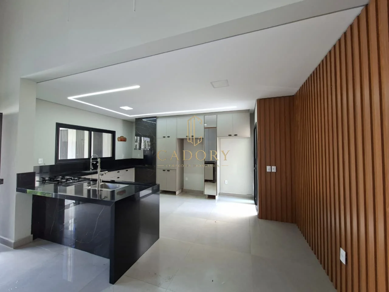 ÓTIMA CASA TÉRREA NO JARDIM DOS IMPÉRIOS — foto 3
