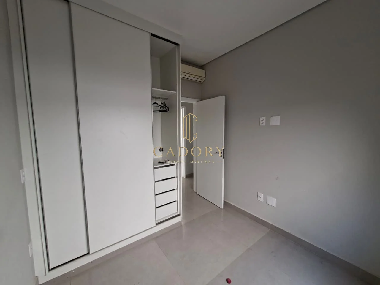 ÓTIMA CASA TÉRREA NO JARDIM DOS IMPÉRIOS — foto 7