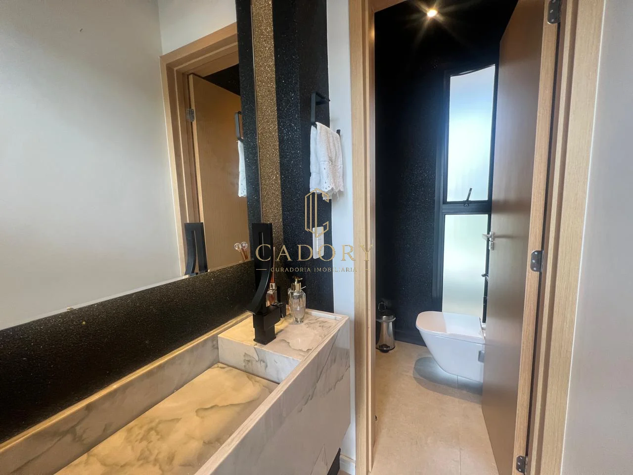 Sobrado Luxuoso em Urbanova - 5 Suítes e Área de Lazer Completa — foto 5