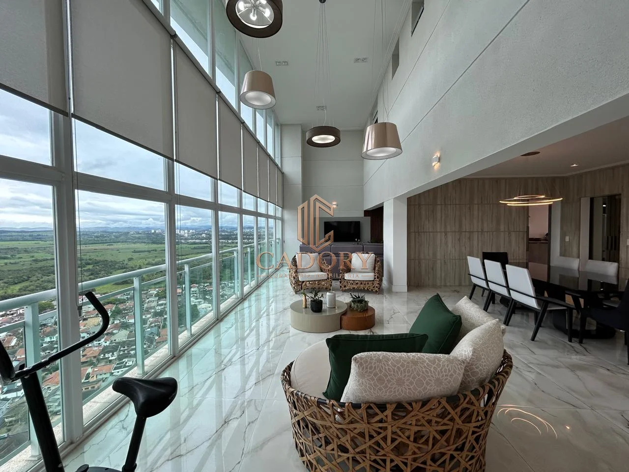 Luxuosa Cobertura com vista para a Serra da Mantiqueira em Colinas — foto 2