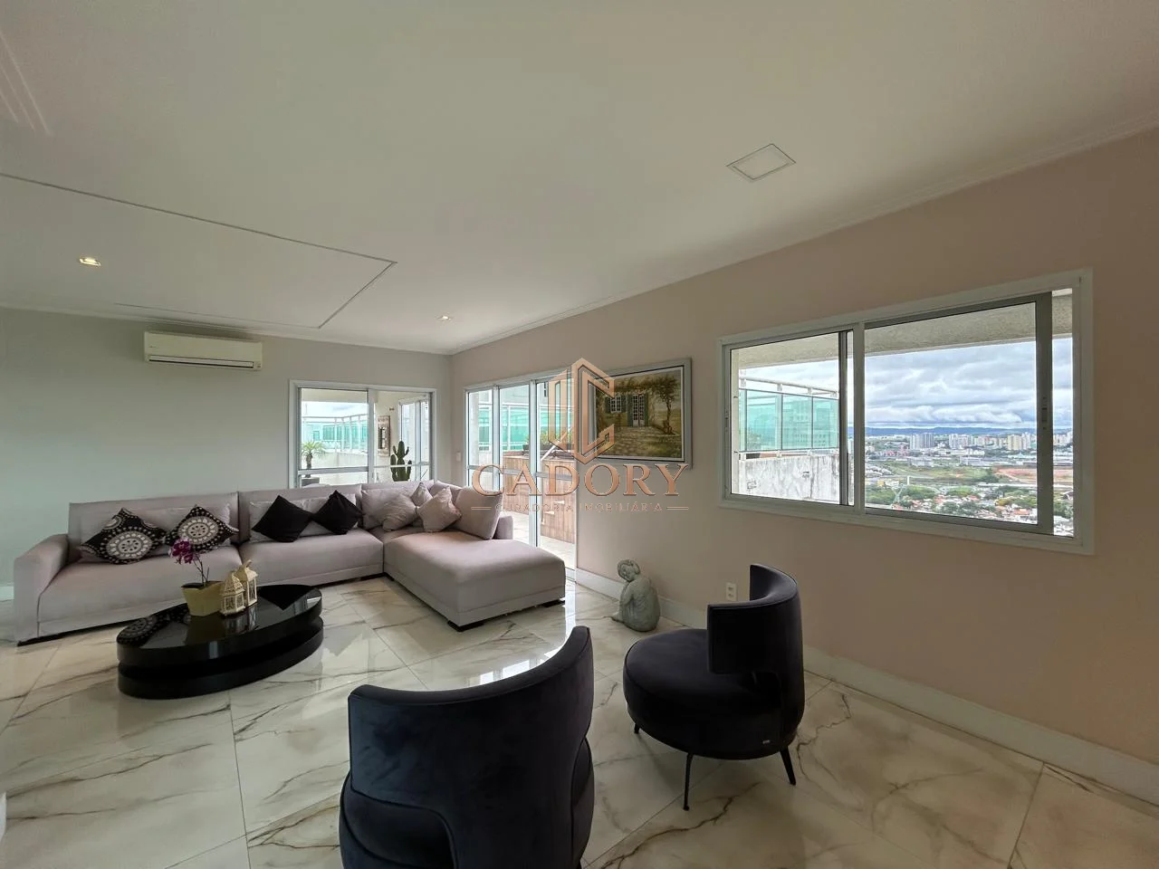 Luxuosa Cobertura com vista para a Serra da Mantiqueira em Colinas — foto 8