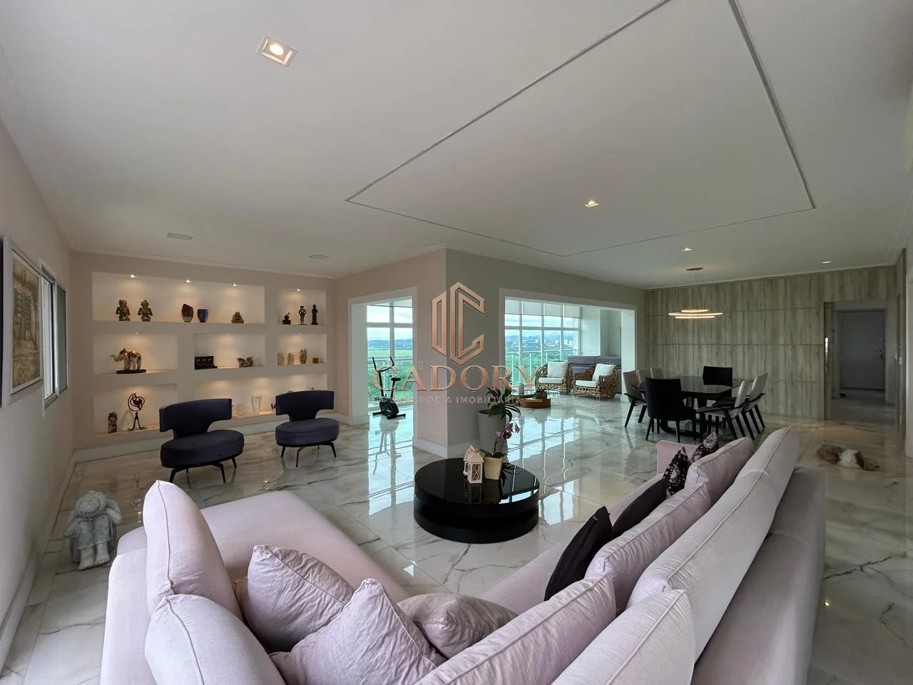 Luxuosa Cobertura com vista para a Serra da Mantiqueira em Colinas — foto 3