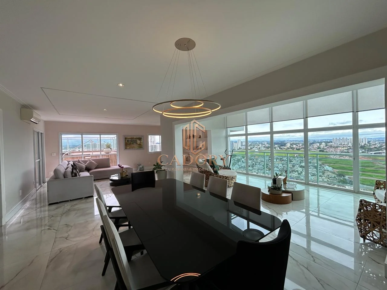 Luxuosa Cobertura com vista para a Serra da Mantiqueira em Colinas — foto 4