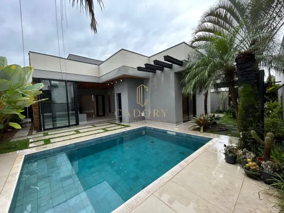Casa de Alto Padrão em Urbanova, São José dos Campos