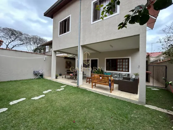 Sobrado no Jardim América: Conforto e Espaço para Sua Família