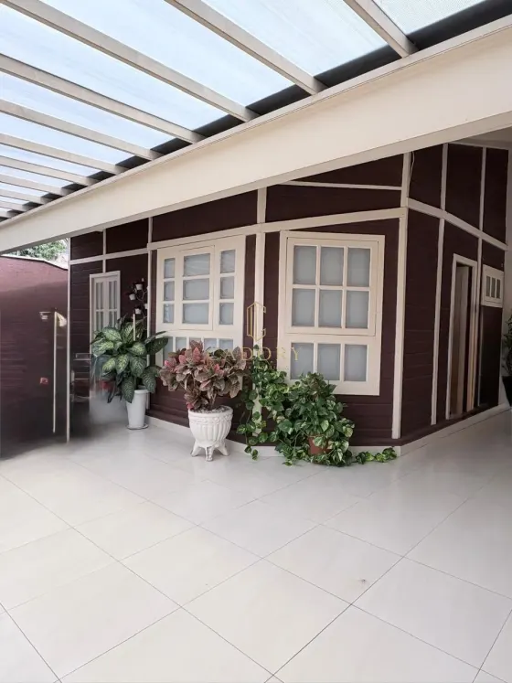 Sobrado Elegante no Jardim Esplanada com Área Gourmet e Jacuzzi