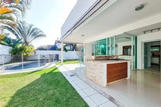 Sobrado de Luxo em Condomínio na Esplanada do Sol